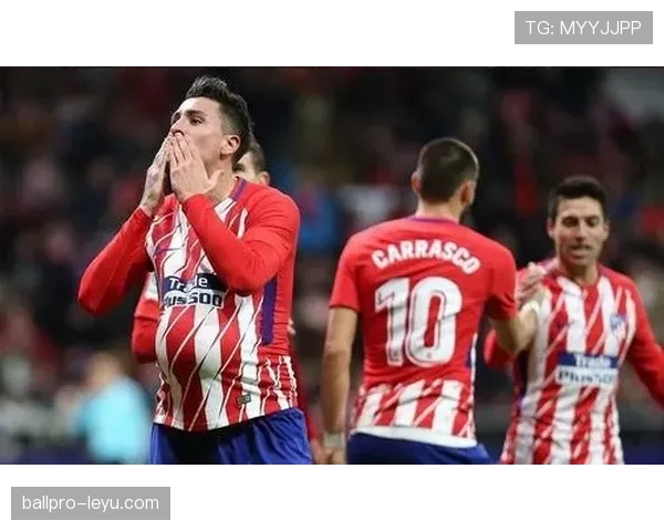 莱万特攻防均衡表现获赞，球迷期待新赛季再创精彩