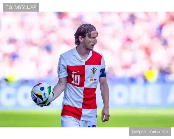 南特新星闪耀赛场,关键球员状态回暖助球队逆转取胜 南特新星闪耀赛场,关键球员状态回暖助球队逆转取胜