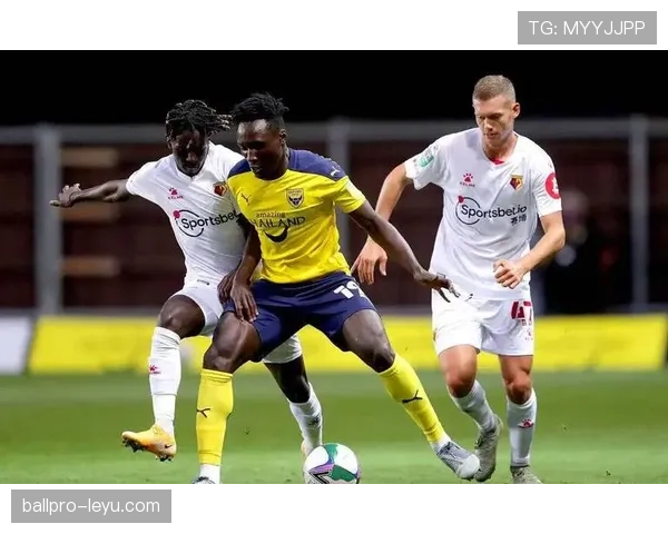 圣图尔登边路攻势如虹,状态回暖彰显球队战斗力 圣图尔登边路攻势如虹,状态回暖彰显球队战斗力