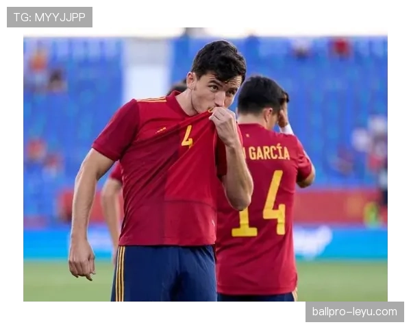 维特斯边路进攻火力全开，稳健压制对手防线