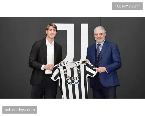 弗拉霍维奇关键进球助球队逆转,状态回暖备受球迷期待 弗拉霍维奇关键进球助球队逆转,状态回暖备受球迷期待