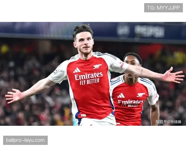 赖斯防守能力与出球水平如何体现世界级后腰标准？